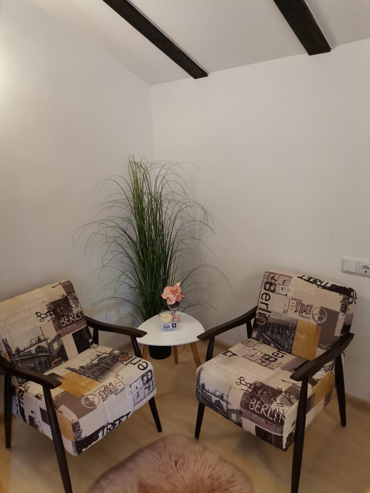 Naid Apartmani Kulen Vakuf Δωμάτιο φωτογραφία